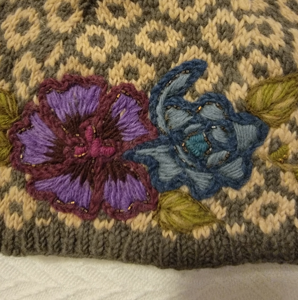 Athena Fleece-Lined Handmade Wool Beanie Hat - Picture 2 of 6